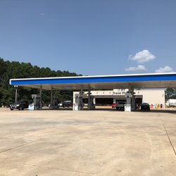 P T Auto Truck Stop - The front