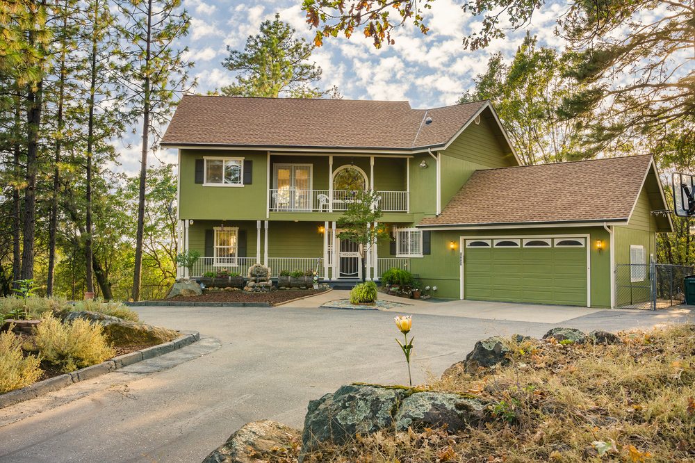 CHRISTOPHER DOBBINS RE/MAX GOLD Updated September 2024 11 Photos