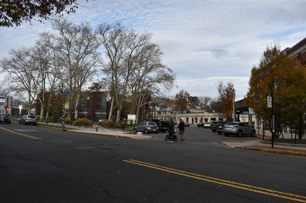 LACKAWANNA OFFICES Updated September 2024 1820 Lackawanna Plz