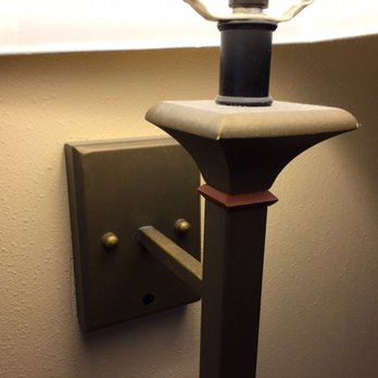 Hampton Inn Brownwood - Dust around all lamps - Hotels Near Me - Brownwood, Texas Hampton Inn Brownwood - Dust around all lamps - Hotels Near Me - Brownwood, Texas