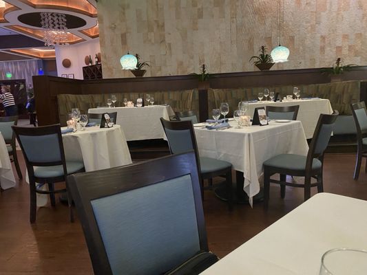 Riverwinds Restaurant by null