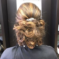 Illusions Hair