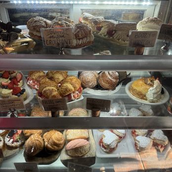 La Cheve Bakery and Brews - Pastries - Breakfast & Brunch Near Me - Napa, California