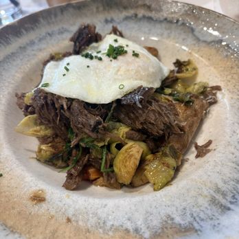 The Eleanor - Breakfast Hash - Breakfast & Brunch Near Me - Scottsdale, Arizona The Eleanor - Breakfast Hash - Breakfast & Brunch Near Me - Scottsdale, Arizona