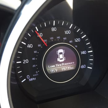 Budget - Low tire pressure. Cracked windshield. Smelled like smoke. When I brought the car back they were very nice. But gross. - Car Rental Near Me - Saint Louis, Missouri