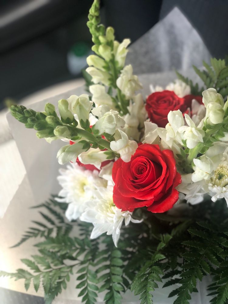 GAETA’S FLOWERS Updated October 2024 37 Photos & 61 Reviews 15495