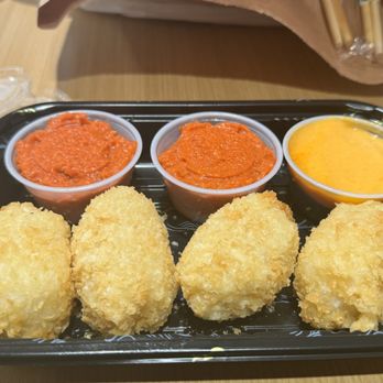 Oishi Bay - Crispy Rice Spicy Tuna - Japanese Near Me - New York, New York Oishi Bay - Crispy Rice Spicy Tuna - Japanese Near Me - New York, New York