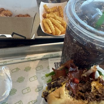 Shake Shack San Tan Village - My smokeshack burger, onion rings, French fries and chicken nuggets - Burgers Near Me - Gilbert, Arizona Shake Shack San Tan Village - My smokeshack burger, onion rings, French fries and chicken nuggets - Burgers Near Me - Gilbert, Arizona
