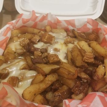 The Queen Vic - Pork belly poutine - Pubs Near Me - Washington, DC, District of Columbia