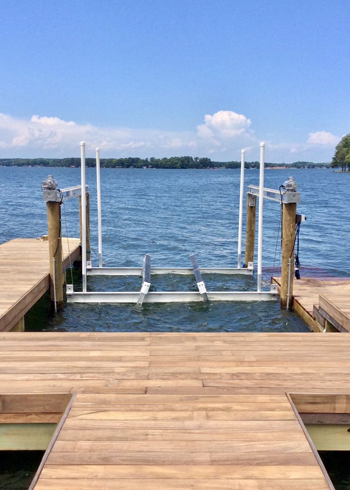 Hi & Dri Boat Lift Systems Logo