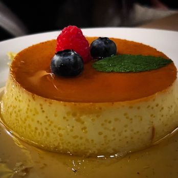 Le Paradis Brasserie Bistro - Creme caramel - French Near Me - Toronto, Ontario Le Paradis Brasserie Bistro - Creme caramel - French Near Me - Toronto, Ontario