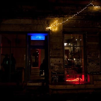 Kapitalist - Cafe Bar Kapitalist - Cafes Near Me - Berlin, BE