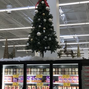 Safeway - Christmas display (in mid-October) - Grocery Near Me - Reno, Nevada Safeway - Christmas display (in mid-October) - Grocery Near Me - Reno, Nevada