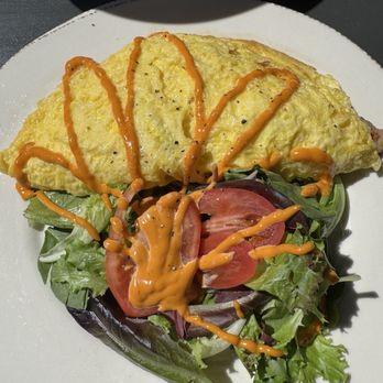 The Oakmont - Chicken omelet- min - American Near Me - Indianapolis, Indiana The Oakmont - Chicken omelet- min - American Near Me - Indianapolis, Indiana