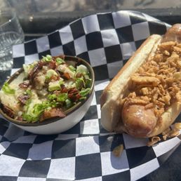 Habanero cheese brat with German potato salad. 100% recommend! Habanero cheese brat with German potato salad. 100% recommend!