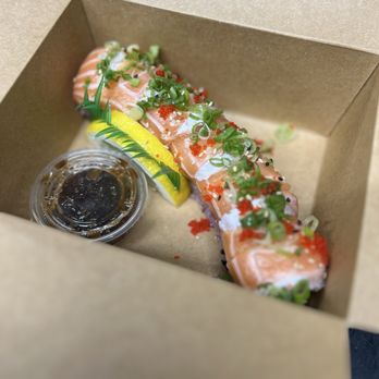 Roll Factory by Straycat Kitchen - S3. Salmon Lover Roll (8 psc) - Poke Near Me - Pasadena, California