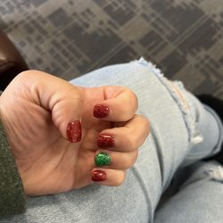 Nails 4 U II - Dip manicure.