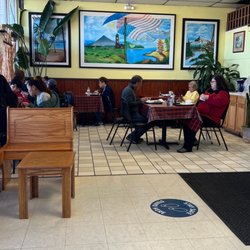 Filipinas Grocery - Dining area