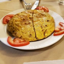 "Cabrito Asturian" - Y como todo buen restaurante español no debe faltar la Tortilla Española. De la mejor que probarás en la Ciudad de México