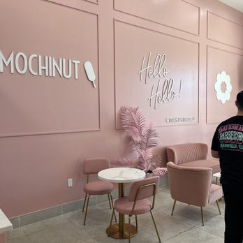 Mochi Mochi - Dining area - Donuts Near Me - Mansfield, Texas