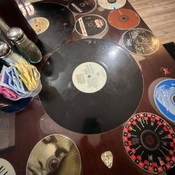 Kerrie's on Broadway - Table decor