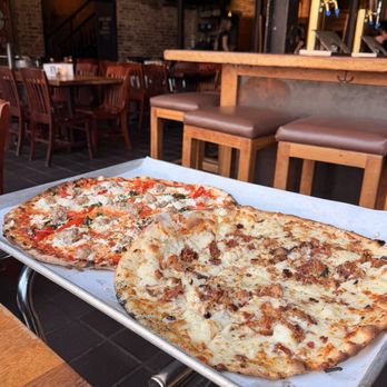 BAR - Pizza Near Me - New Haven, Connecticut