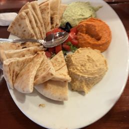 Hummus trio Hummus trio