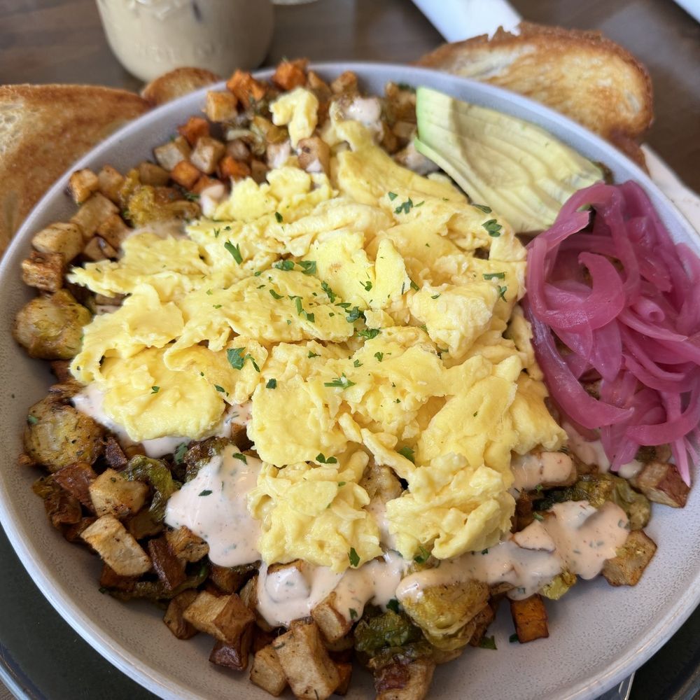 County Line Hash - Seasonal local vegetables, eggs, avocado, pickled onions, sriracha aioli, w/ fresh white bread