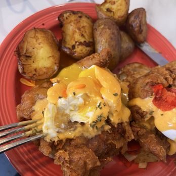 The Hangout - Fried chicken Benedict - Breakfast & Brunch Near Me - Walnut Creek, California The Hangout - Fried chicken Benedict - Breakfast & Brunch Near Me - Walnut Creek, California