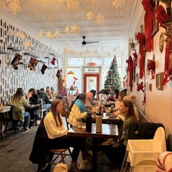 Brewella's Coffee, Crepes & Collectibles - Interior