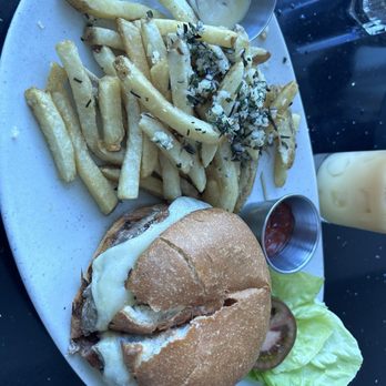 Lalla Grill Oceanside - 17 mile burger - Seafood Near Me - Monterey, California Lalla Grill Oceanside - 17 mile burger - Seafood Near Me - Monterey, California