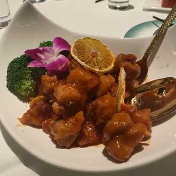 Lao Sze Chuan - Orange chicken - Szechuan Near Me - Orange, Ohio