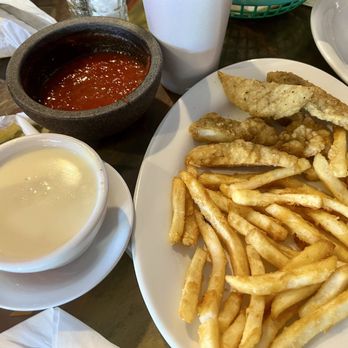 El Carrizo - Whittlesey Blvd - Kids chicken tenders and fries. Cheese dip, salsa and chips - Mexican Near Me - Columbus, Georgia