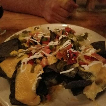 Ponderosa Brewing - Large serving for a half size of nachos - Breweries Near Me - Albuquerque, New Mexico