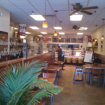 Nardelli's Grinder Shoppe - Nardelli's counter and dining area. - Delis Near Me - Danbury, Connecticut
