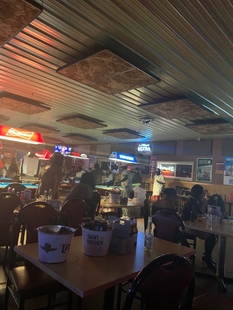 CORNER POCKET Updated August 2024 1819 N Fulton Ave, Evansville, Indiana Bars Phone