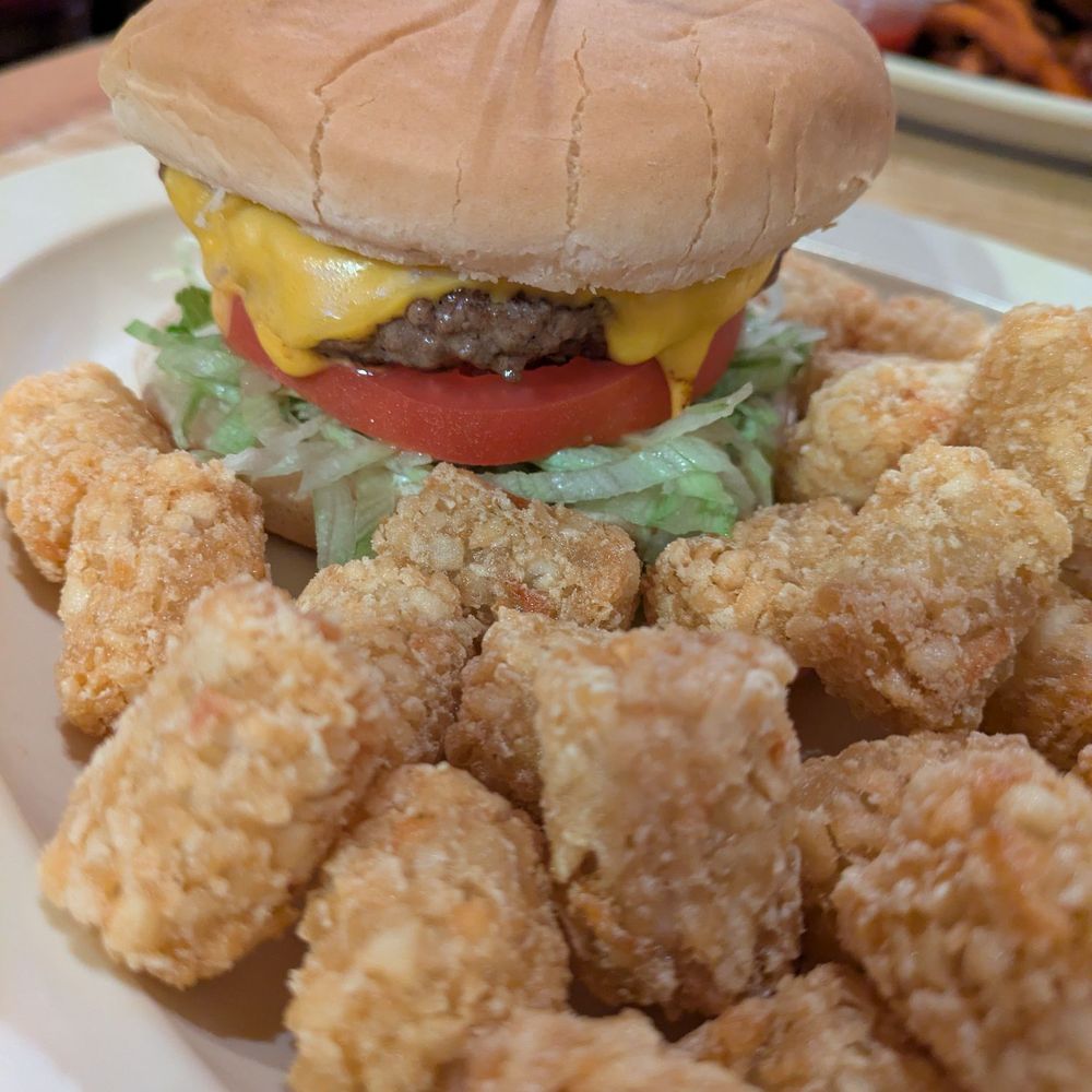 Putter's Patio & Grill - Cheeseburger with tater tots - American Near Me - Winston Salem, North Carolina