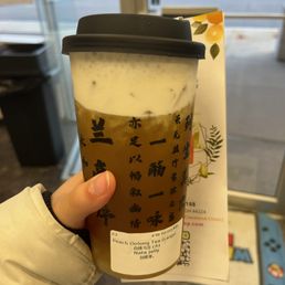 Refreshing Peach Oolong Tea /