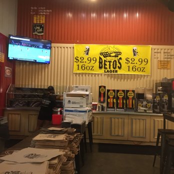 Beto's Tacos - Wait staff condiments station - Tacos Near Me - Suwanee, Georgia