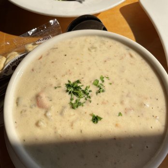 Anthony's HomePort - Kirkland - Anthony 's Award - Winning Clam Chowder - Seafood Near Me - Kirkland, Washington