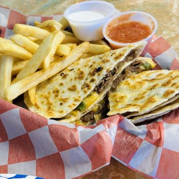 Isleta Grill @47 - Steak fajitas - Burgers Near Me - Albuquerque, New Mexico