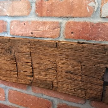 1815 Tavern - Love any sort of barn wood - Salad Near Me - Aurora, Ohio