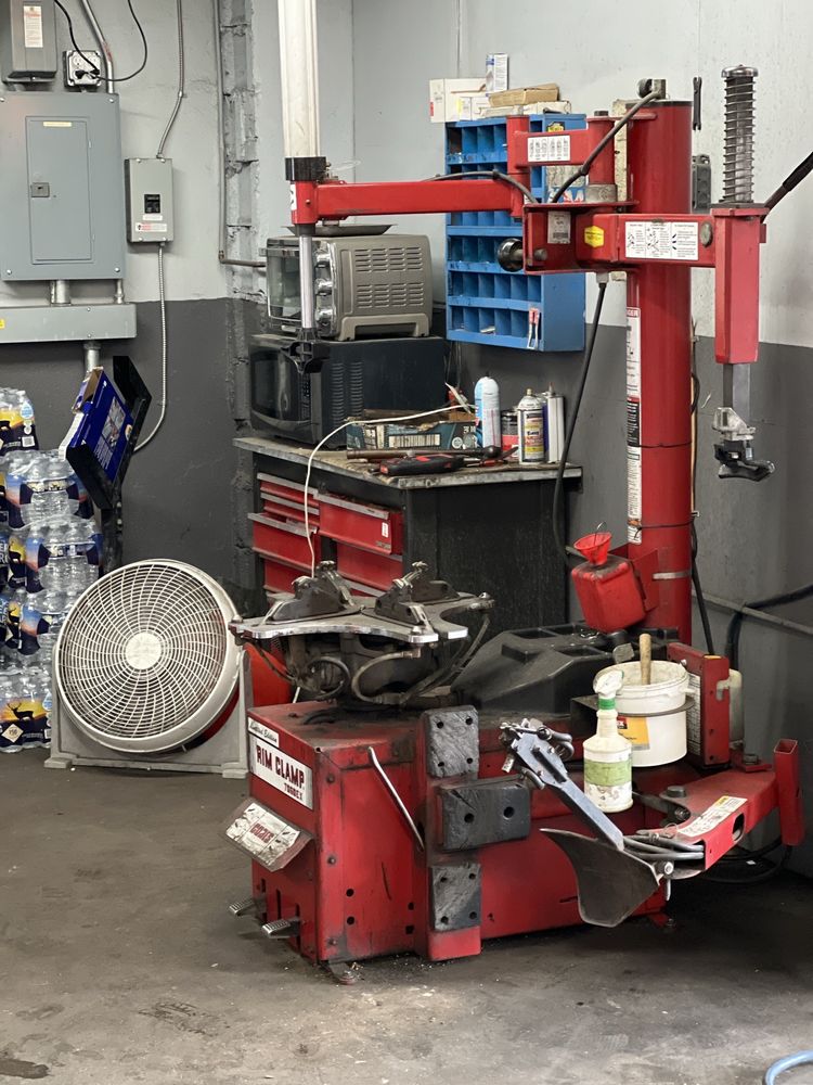 BURNS AUTO REPAIR Updated August 2024 16 Reviews 19 N Sycamore