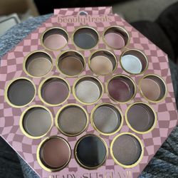 Ross Dress for Less - Love this eyeshadow pallet