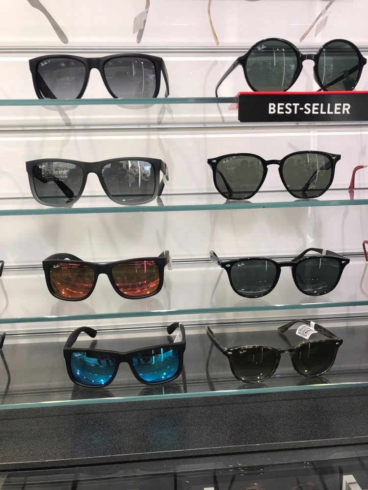 SUNGLASS HUT Updated July 2024 11 Reviews 3251 M St, Washington
