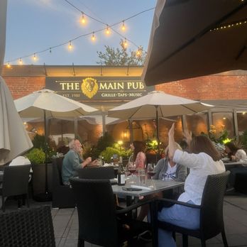 The Main Pub - American Near Me - Manchester, Connecticut