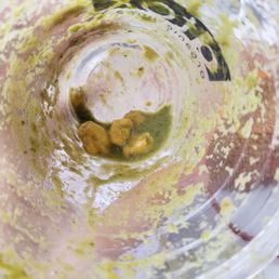 Fruit chunks still at bottom. Not fully blended Fruit chunks still at bottom. Not fully blended