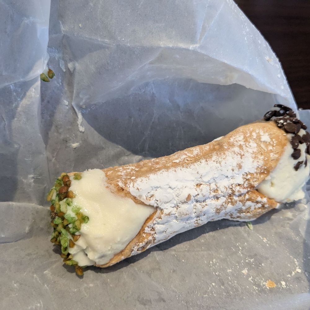 Mr. Beef - Cannolli - Fast Food Near Me - Chicago, Illinois Mr. Beef - Cannolli - Fast Food Near Me - Chicago, Illinois