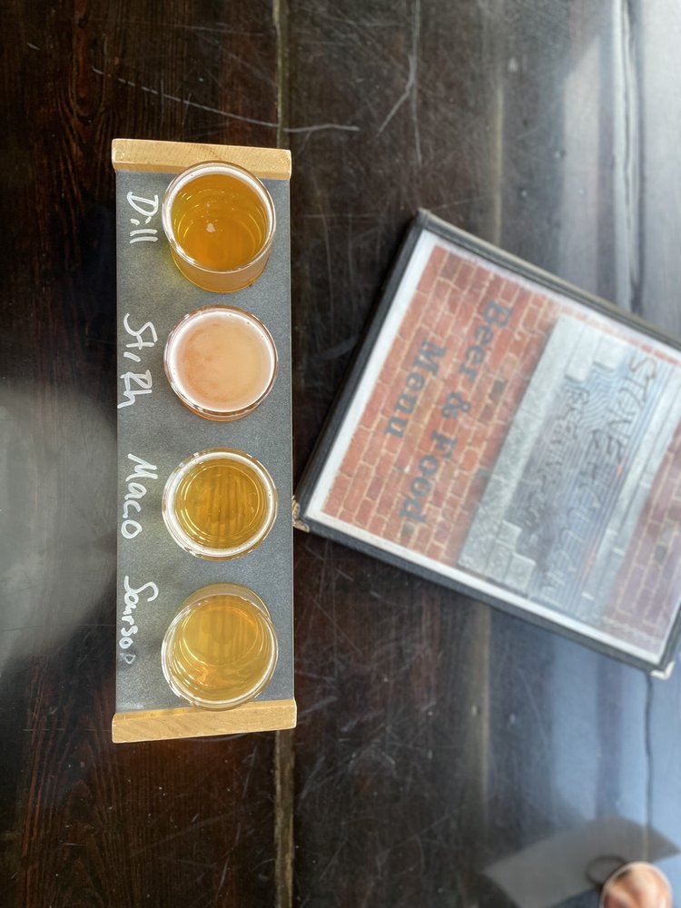 Stone Hollow Brewing Company Logo