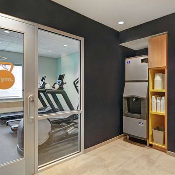 Tru by Hilton Springfield Downtown - Health club fitness center gym - Hotels Near Me - Springfield, Missouri Tru by Hilton Springfield Downtown - Health club fitness center gym - Hotels Near Me - Springfield, Missouri